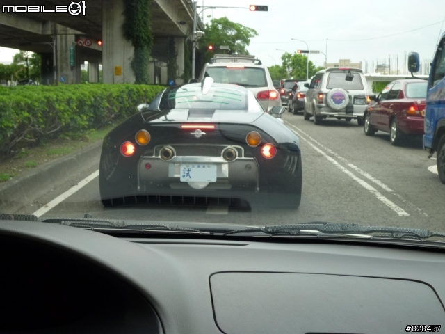請問這路上看到的車子