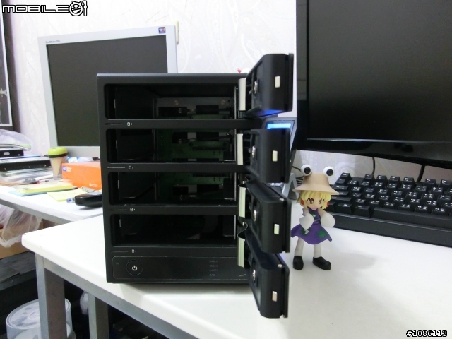 WD 迅猛龍 + CyberSLIM S84-U3S RAID 0