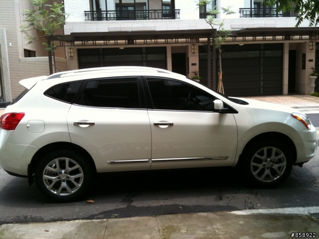 2011Nissan Rogue SL珍珠白之非常不專業之開箱文