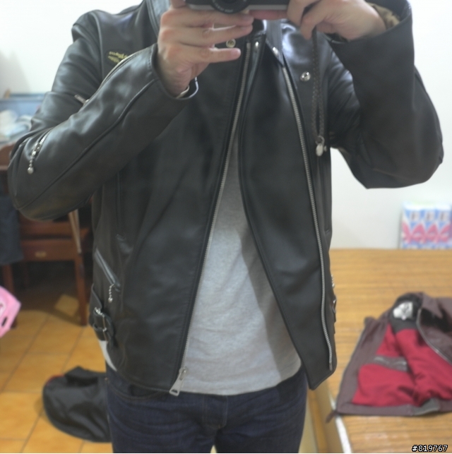 ＬＥＷＩＳＬＥＡＴＨＥＲＳ騎士皮衣與飛行皮衣簡單比較