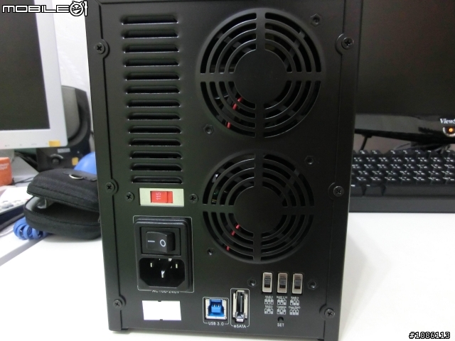WD 迅猛龍 + CyberSLIM S84-U3S RAID 0