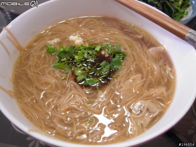 [思鄉料理]低調奢華的~~肥佬黑鮑魚麵線~~^^