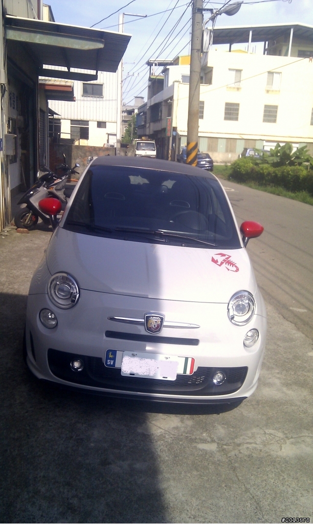 沒想到彰化居然有這種玩具fiat 500 abarth酷～～