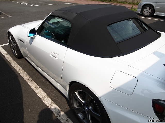 旁邊停車場的S2000