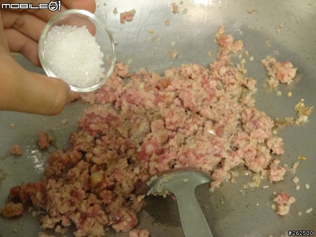 [chef料理廚房] 泰簡單~10min簡單完成。打拋肉。