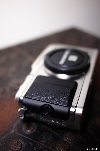 【西西分享】相機夠型才嚇趴---OLYMPUS PEN E-P3
