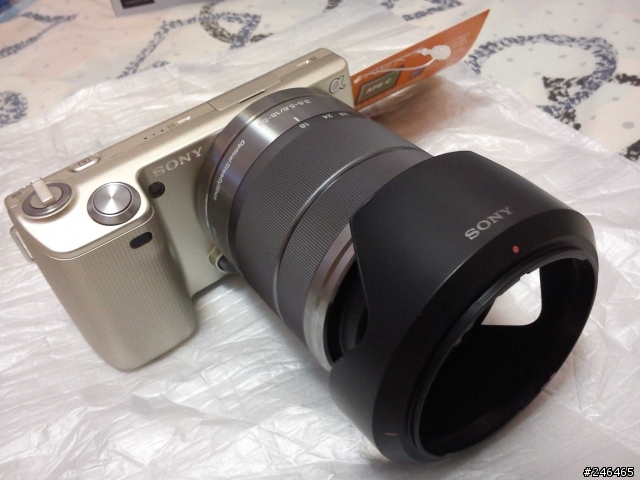 在Y購買的NEX-5D金色版