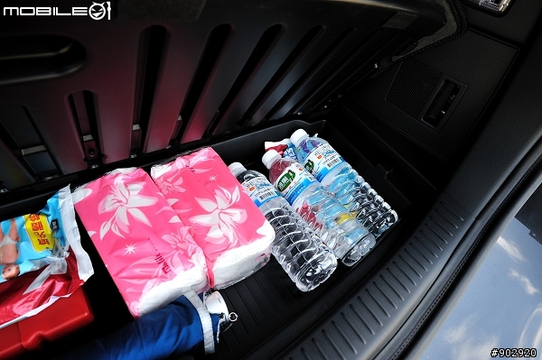 [開箱] 新好爸爸のFord i-MAX Ghia七人座