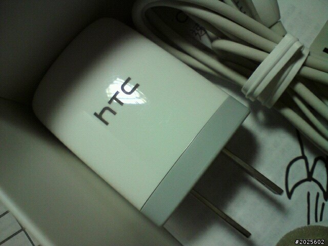 HTC wildfire 遲來的開箱
