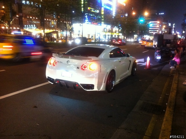 超寬體 R35 + iForged鋁圈