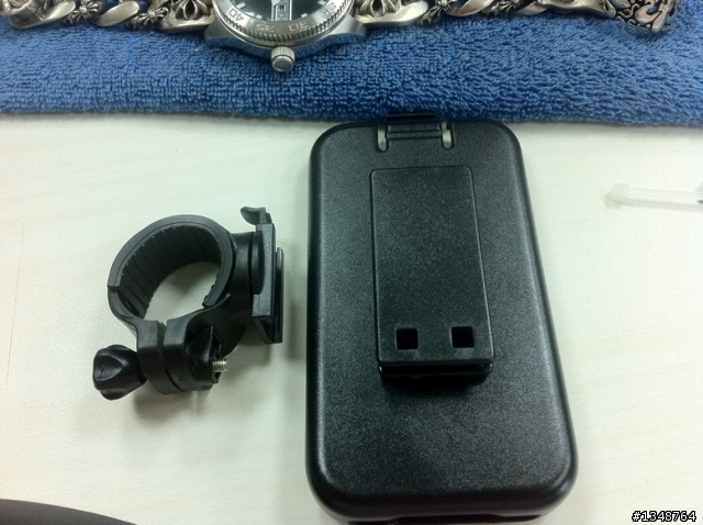 [分享]自製IPHONE4車架
