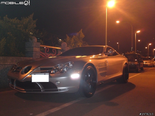 前陣子在板橋拍的Mercedes Benz SLR