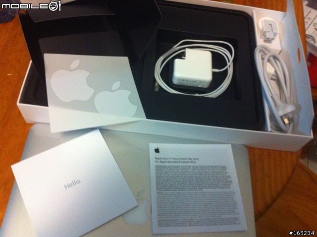 有點不一樣的開箱文 2011 MacBook Air 13"  vs 1988 Compaq STL286