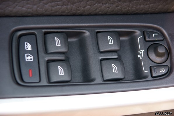 [開箱]XC60-T5旗艦版
