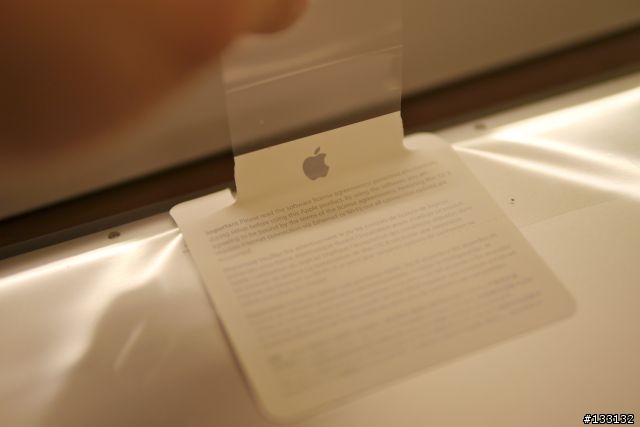 [分享] Apple Macbook Air 13" i7 1.8Ghz 4GB 256GB SSD 開箱