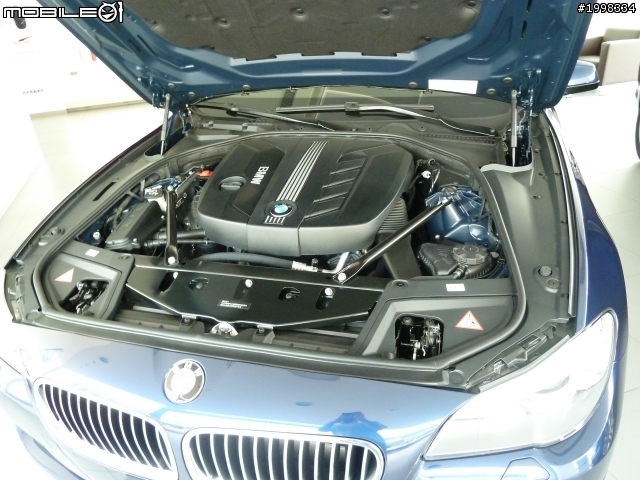 2011 BMW 520d sedan / deep sea blue 開箱