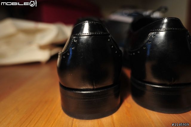 [一點也不時尚]Salvatore Ferragamo亮黑男鞋 捕實穿