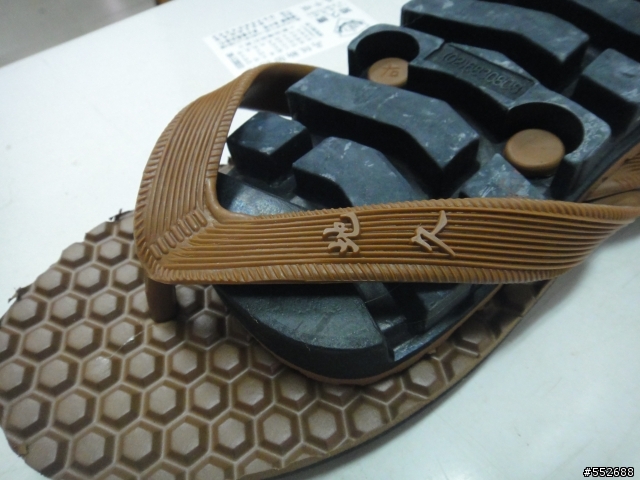 開袋文--國產菜市仔陸邊單-高抓地高耐磨速立巴