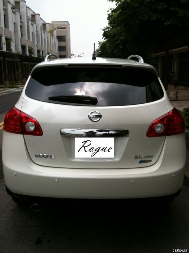 2011Nissan Rogue SL珍珠白之非常不專業之開箱文