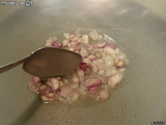 [chef料理廚房] 泰簡單~10min簡單完成。打拋肉。