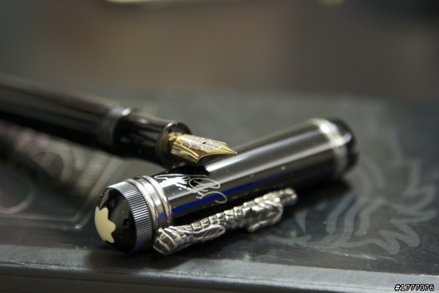 古董限量筆？Montblanc Imperial Dragon開箱文