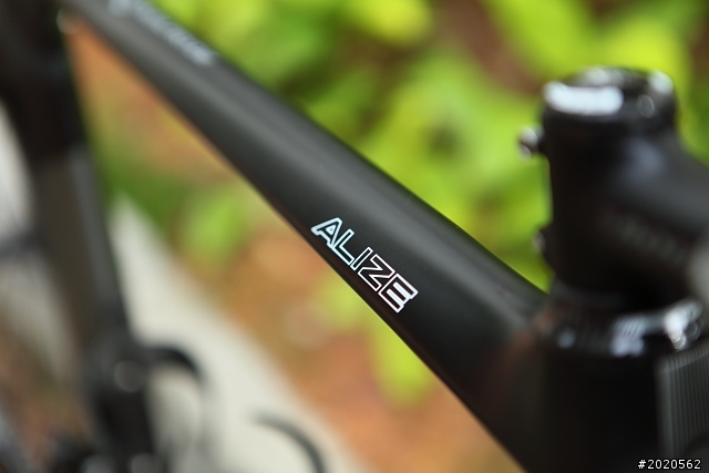 ［分享］Neil Pryde Alize 碳纎公路車
