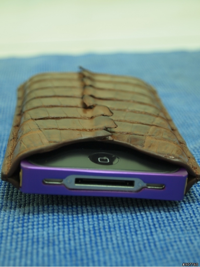 [分享]開到爛的IPHONE4,但外型大不同!