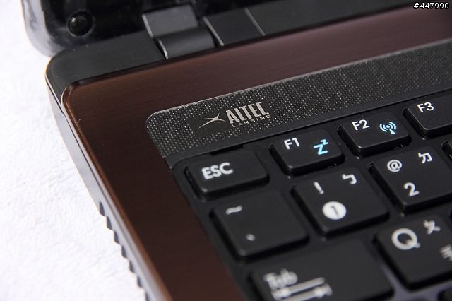 我的 ASUS A53SV 開箱( i7 版)