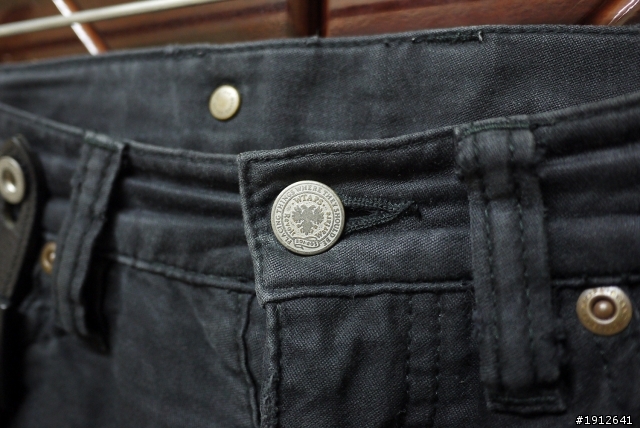 [分享] WTAPS W)taps 08 A/W NO.5 Tight 吊帶破壞工作褲