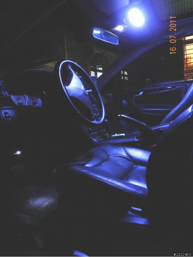 volvo s60 2.0T 04年式 最牛改裝-倒車攝影 LED車內燈 補充油耗分享