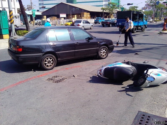 車禍肇事鑑定以及後續賠償問題，很困擾，請大家幫忙指點一下小弟