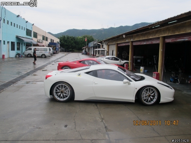 一堆賽道版458 IN ZIC