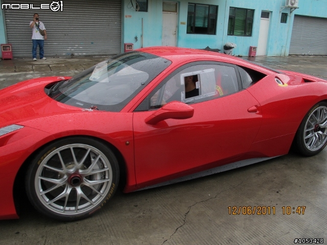 一堆賽道版458 IN ZIC