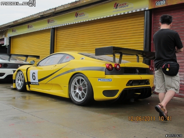 一堆賽道版458 IN ZIC