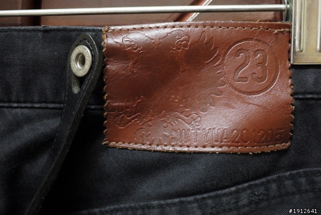 [分享] WTAPS W)taps 08 A/W NO.5 Tight 吊帶破壞工作褲