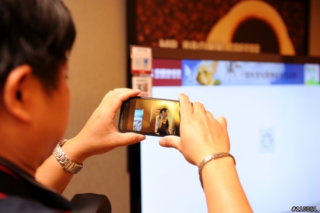 裸視3D誕生-  LG Optimus 3D頂級手機體驗會分享