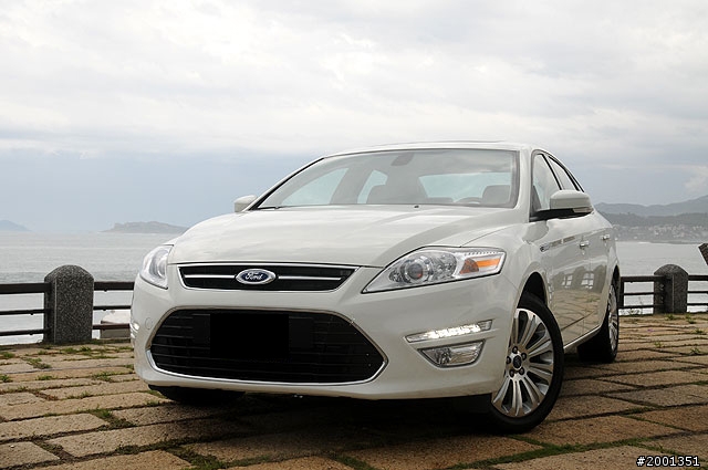 mondeo ecoboost之碧海藍天香車美人開箱!!!