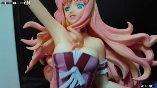 [開箱]Macross F 雪露 各版本分享 "07/21新增 - 30th cosplay版"