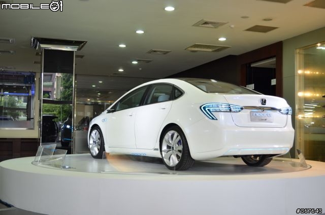 隨意看Luxgen Neora 桃園區巡迴展