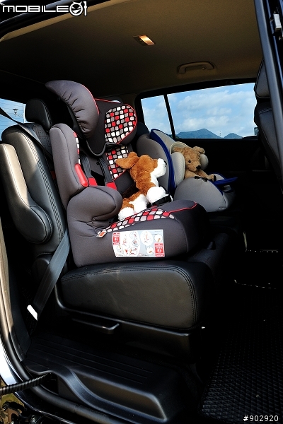 [開箱] 新好爸爸のFord i-MAX Ghia七人座