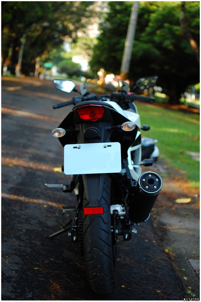 [開箱]走進高雄城市的白色小忍者Ninja250R!圖多!