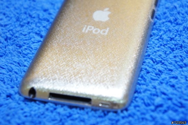 【分享】iPod touch 4 包膜-交叉髮絲