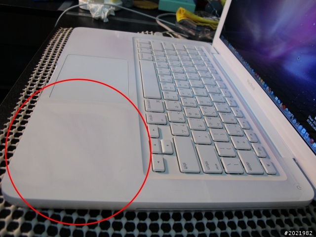 macbook小白不小心用到去光水擦式........
