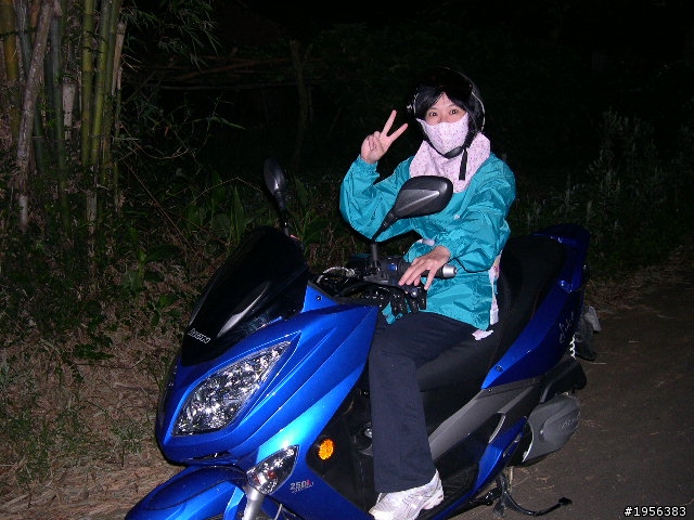 「A」廠牌顧客試車手之〝操人，操車，趕、趕、趕，雙人之旅〞