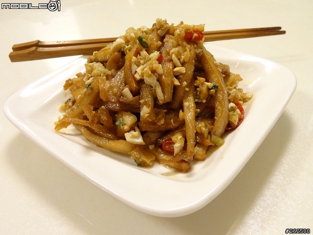 [chef料理廚房] 下飯。下酒~都很搭。鹹蛋炒杏鮑菇。
