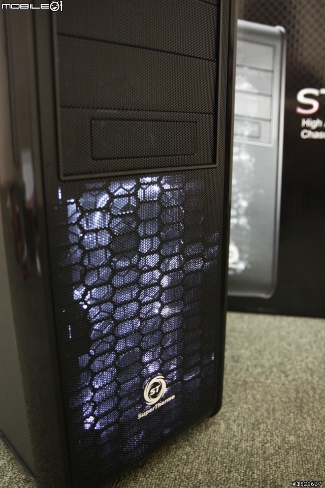 [平民開箱] USB3.0 (19PIN) SuperThermo 松聖 ST-699 CASE
