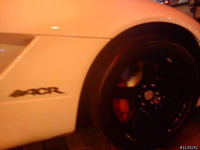 請問這是啥廠牌的車?(Dodge Viper)