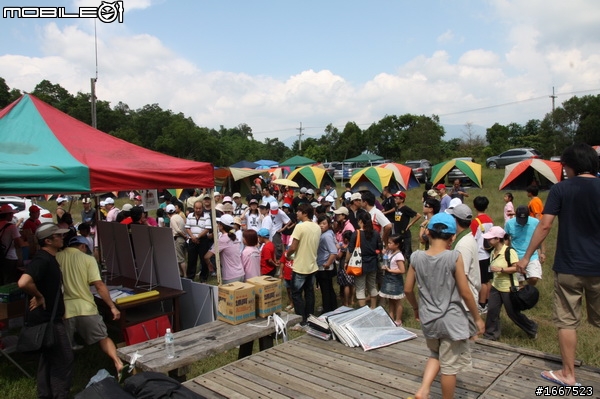 [分享] 顏氏牧場露營有閃光!!!  (圖多)閃好大~(上)