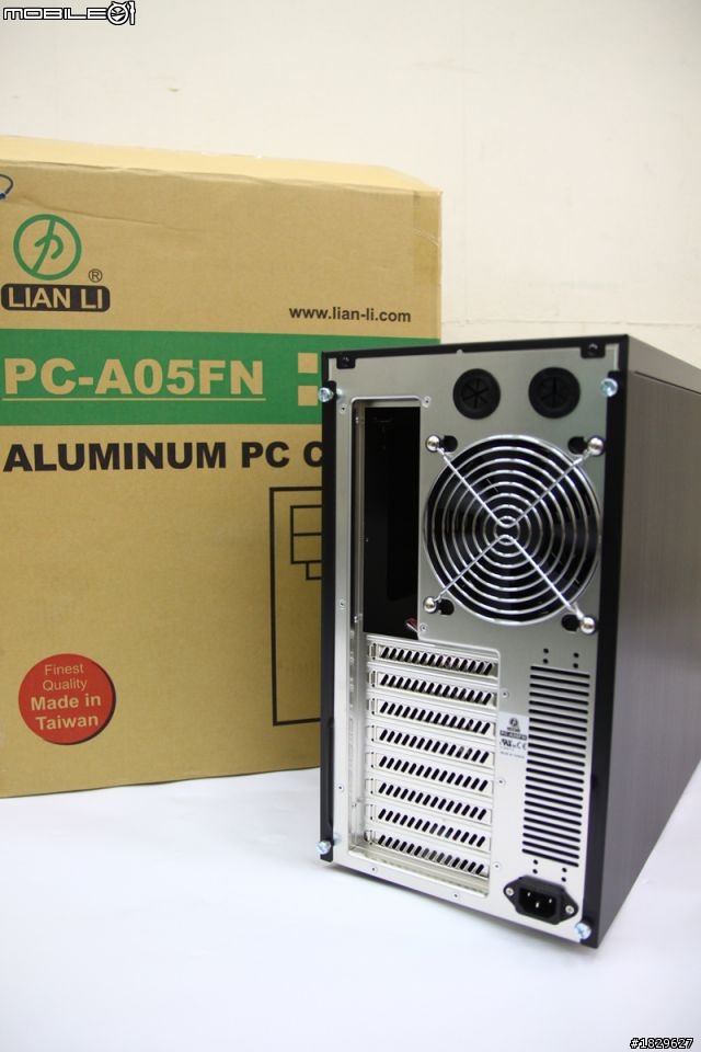 [平民開箱] 全鋁機殼 LIAN LI 聯力 最新小機殼大空間 PC-A05FN (USB3.0) 火熱裝機