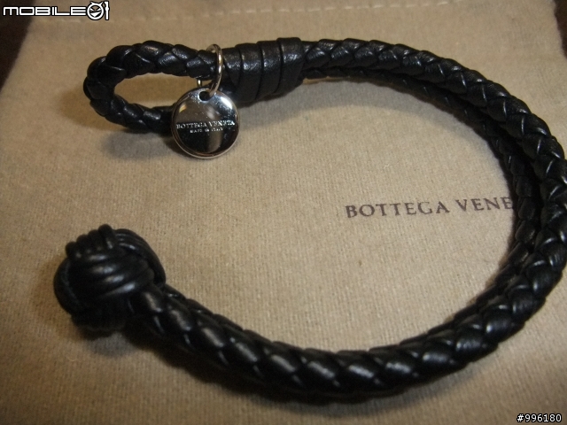 開箱 BOTTEGA VENETA 兩款皮手鍊